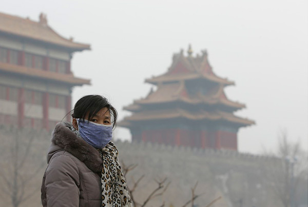 Смог в Пекине парализует жизнедеятельность